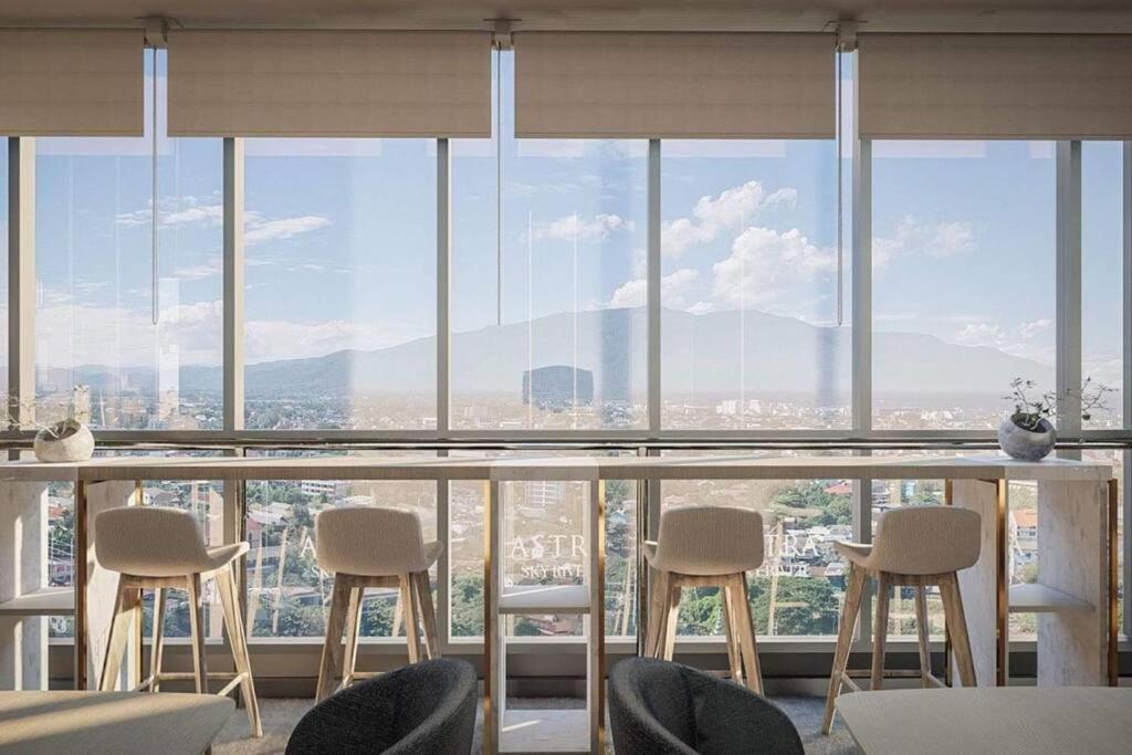 Modern Style Room With Sky Pool 古城边天际泳池公寓 Chiang Mai Exterior foto